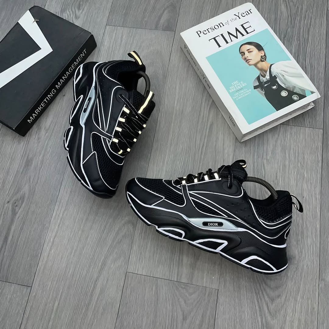 Dior B22 'Noir/Blanc'