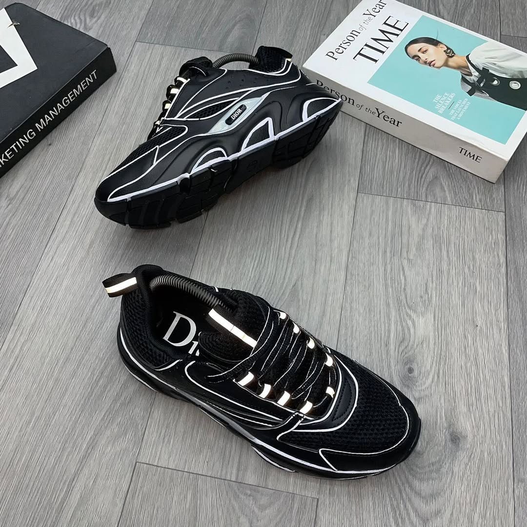 Dior B22 'Noir/Blanc'