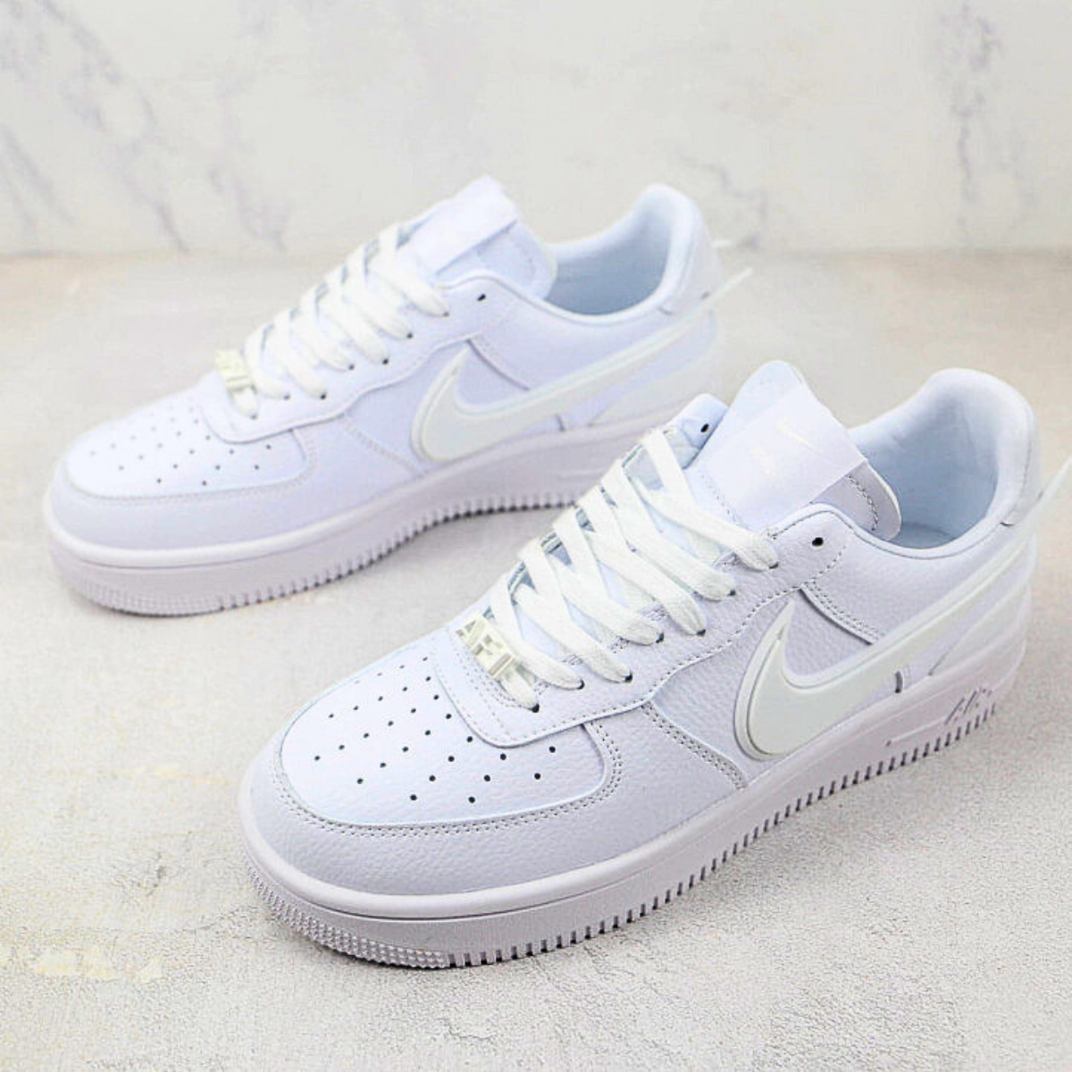 Nike Air Force 1 Low Ambush « TRIPLE BLANC »