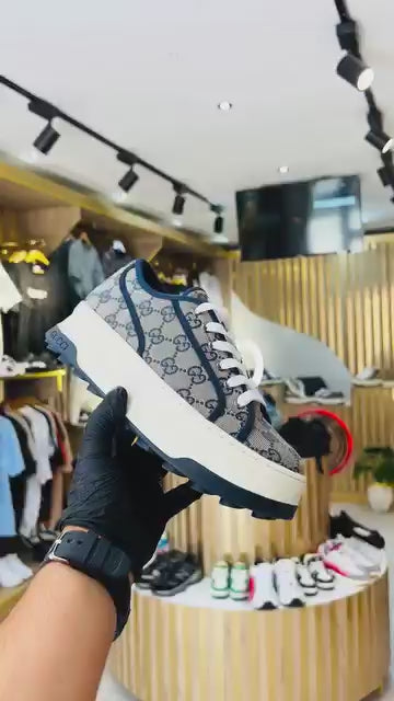 Gucci GG Sneaker 'Interlocking 'Marine blue/white soles'