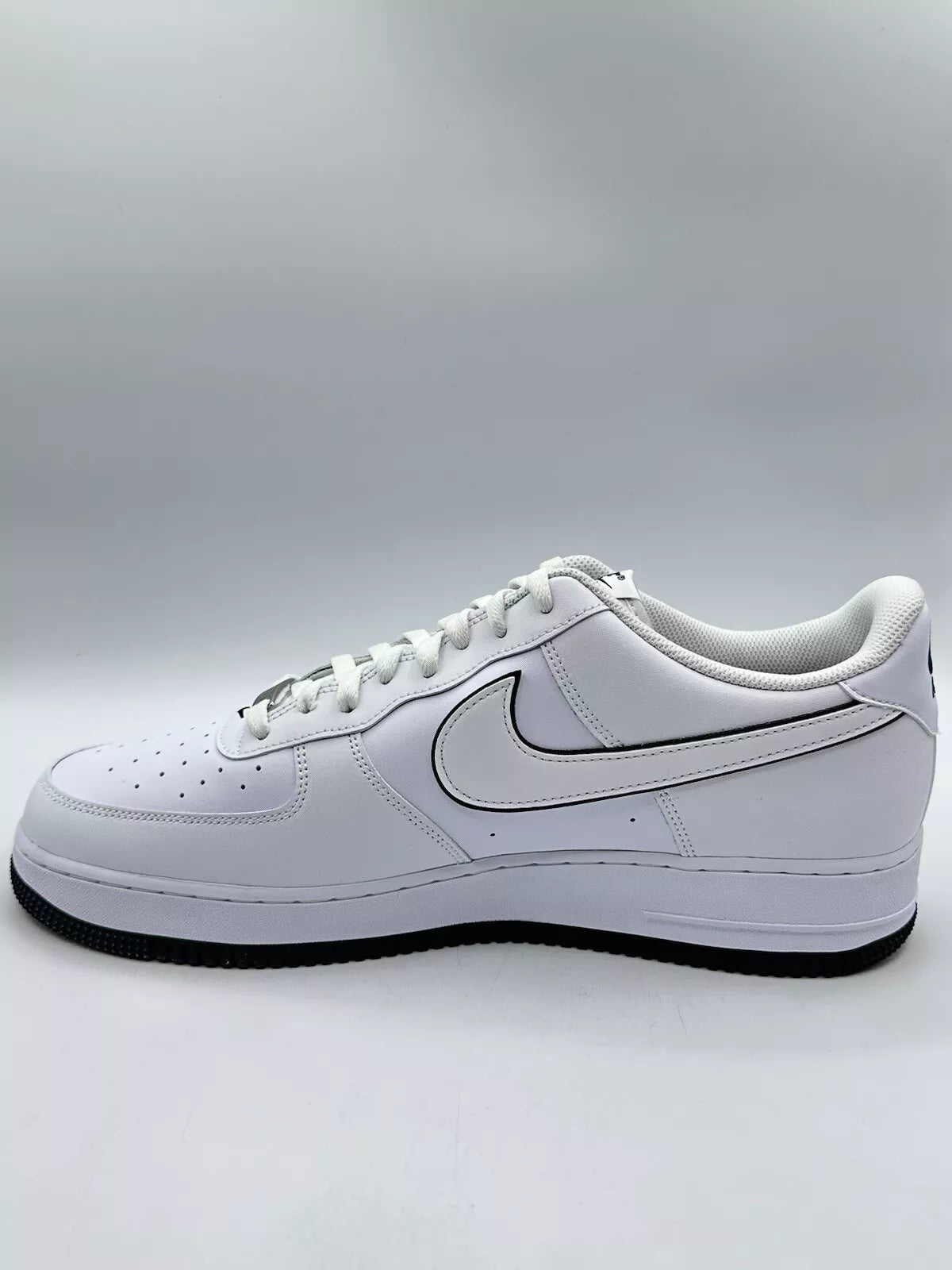 Nike Air Force 1 '07 Low pour homme, blanc, noir, contour panda