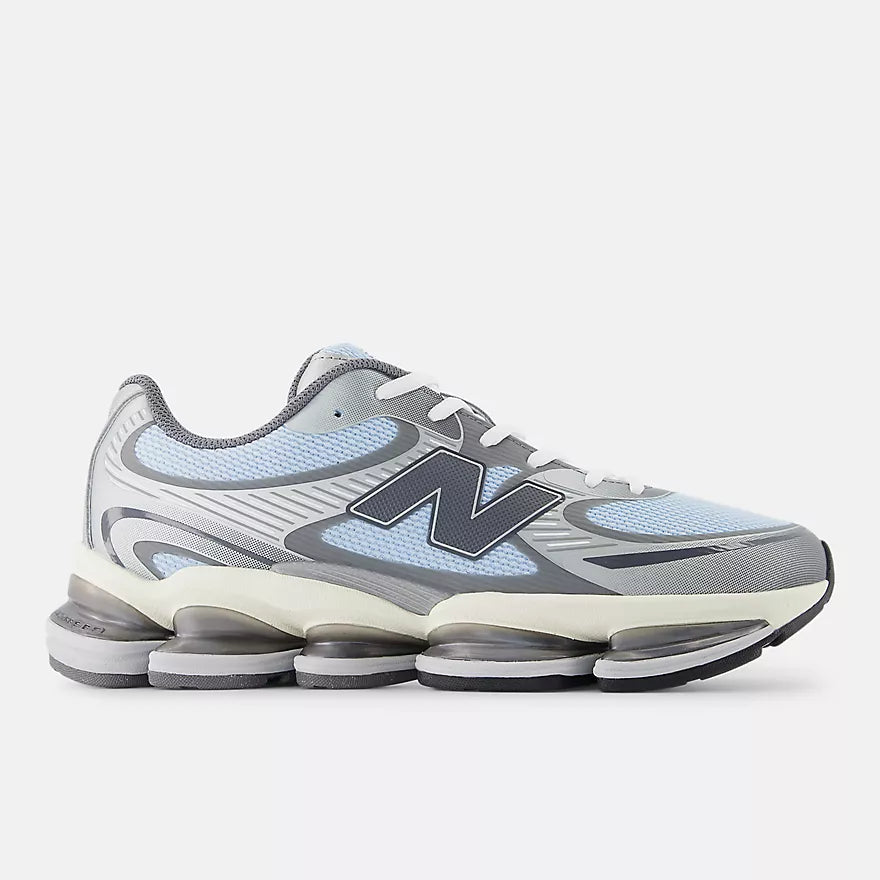New Balance Abzorb 2000 Light Chrome Blue avec Silver Metalic et Castlerock
