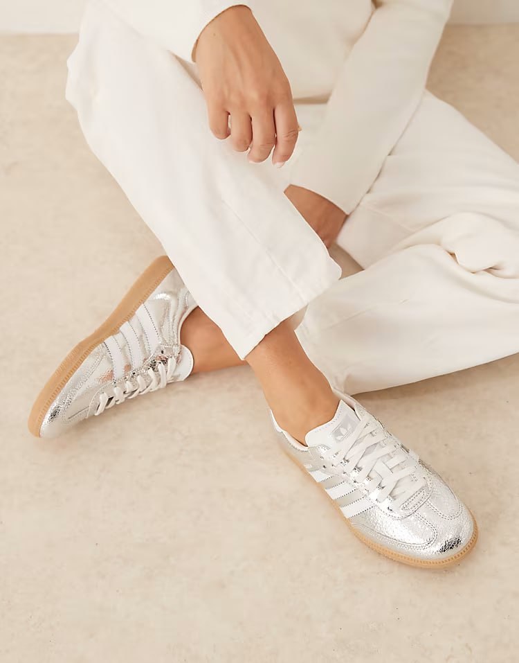 Adidas Samba OG Argent Metallic Cracked Leather | Chaussure en Tunisie avec Livraison Spadri Spadri Tunisie Adidas Samba OG Argent Metallic Cracked Leather | Chaussure en Tunisie avec Livraison Spadri Spadri Tunisie