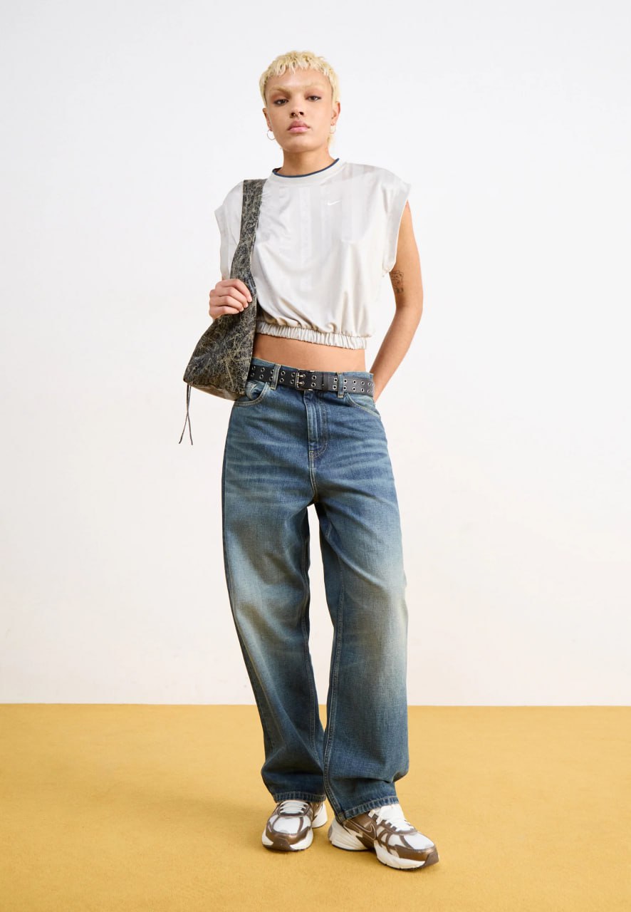 Nike V2K RUN - Baskets basses - sail/ironstone/summit white/light khaki