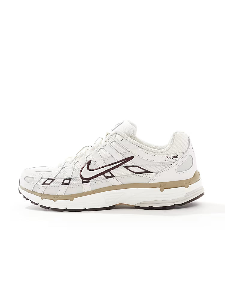 Nike Wmns P-6000 CNPT « Argent métallique rouge »