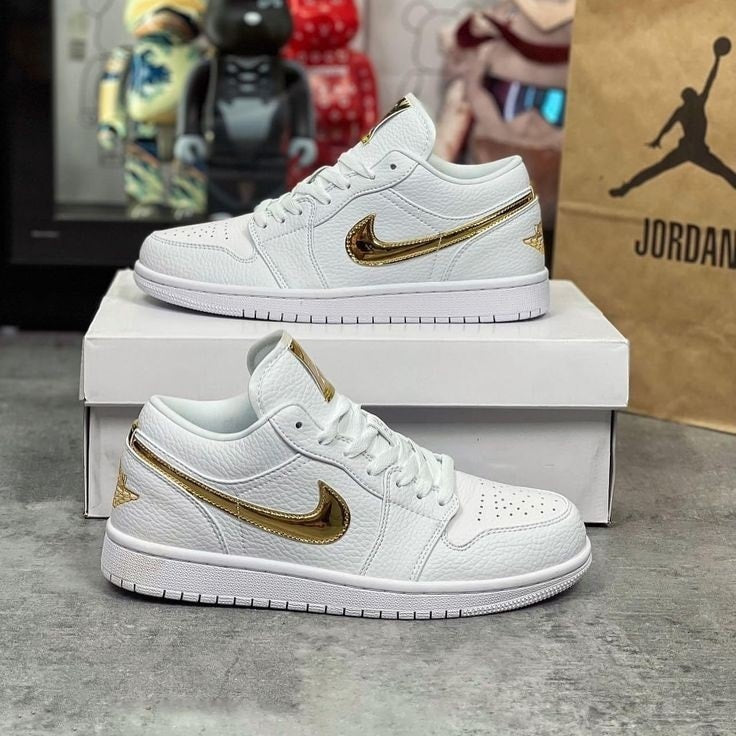 Nike Air Jordan 1 Low SE White/White/Metallic Gold