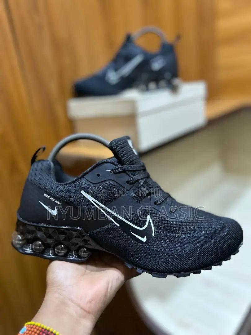 NIKE VAMOR MAX Black/White