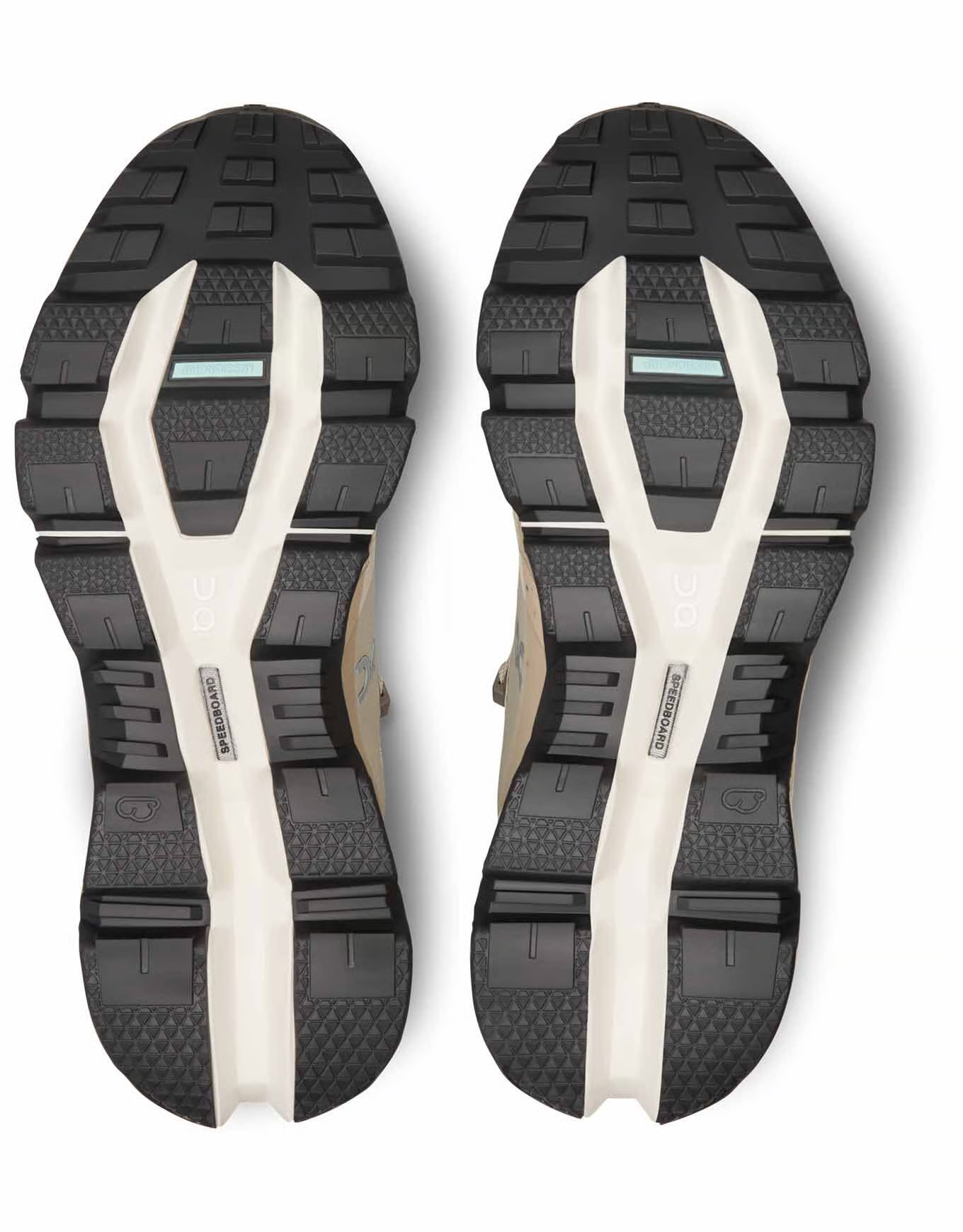 On Running Cloudwander Waterproof - Sand / Ivory