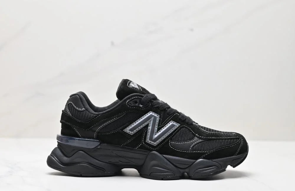 New balance Black Travis