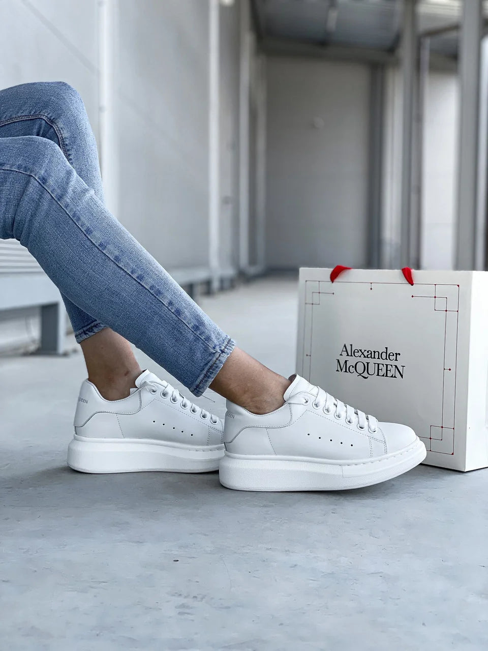 Alexander McQueen Oversized Leather White Spadri.tn Tunisie Spadri Tunisie