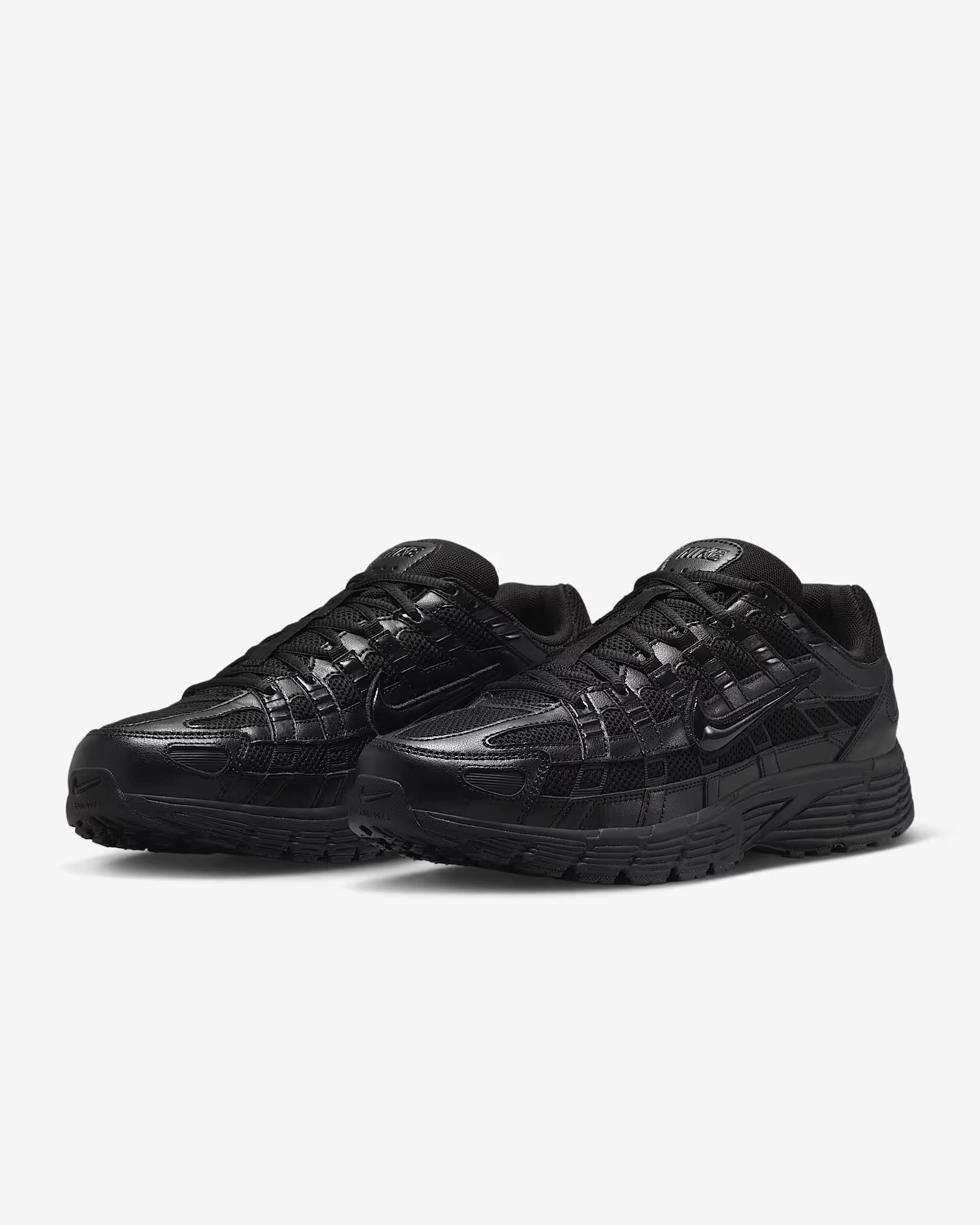 Nike Wmns P-6000 CNPT « Argent métallique rouge »