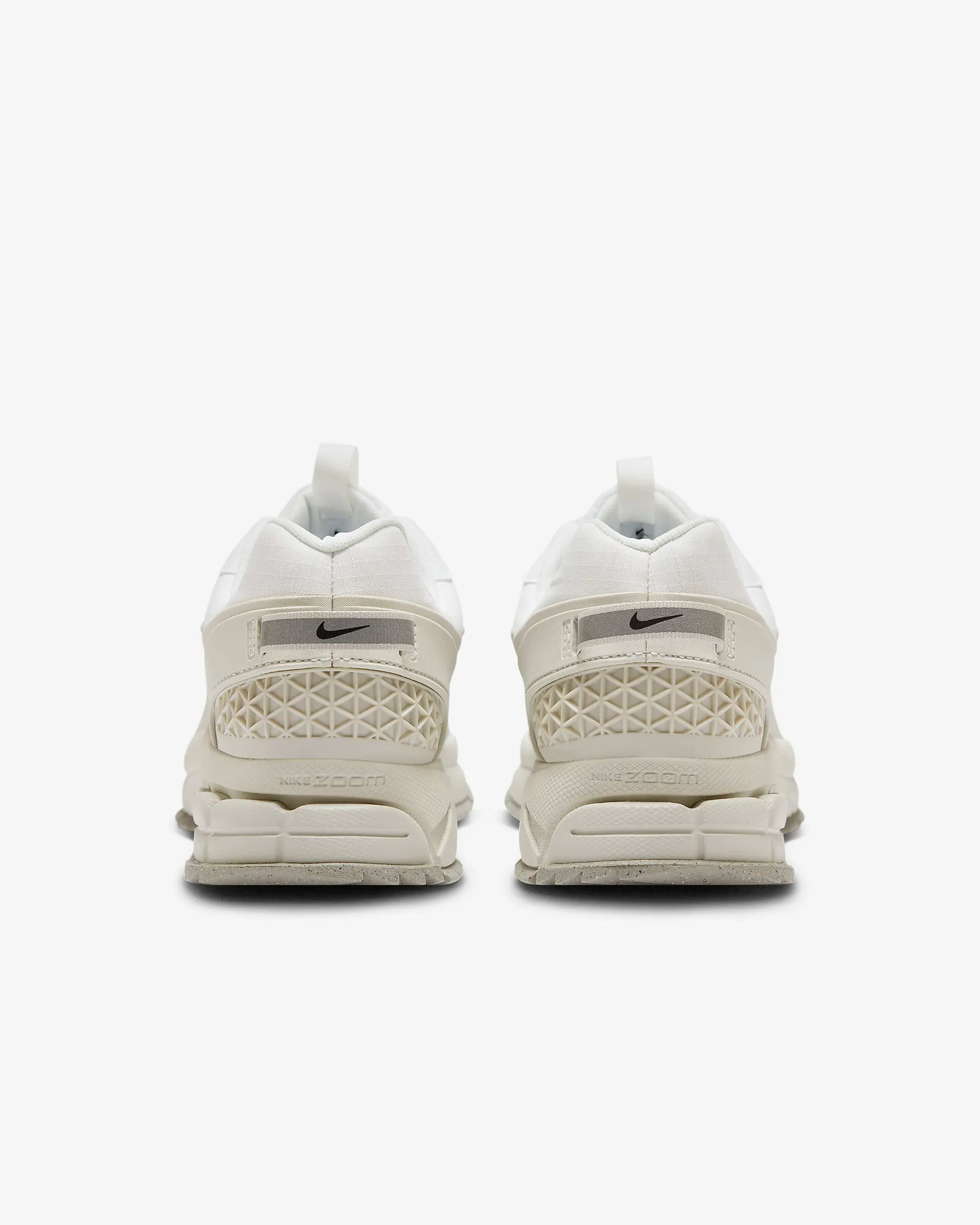 Nike Zoom Vomero Roam White