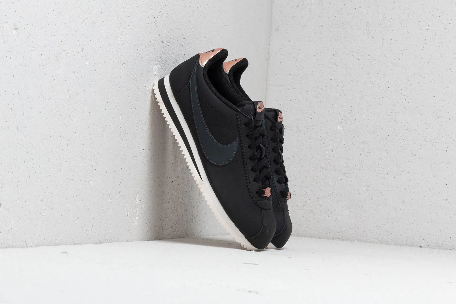 Nike CLASSIC CORTEZ LEATHER WMNS - Spadri Tunisie