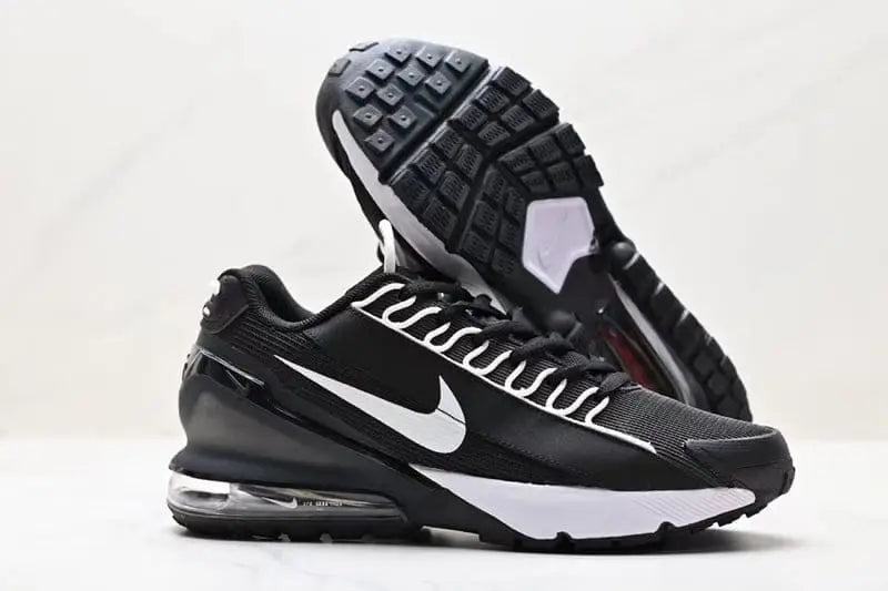 NIKE AIR MAX PULSE ROAM "Black/White"