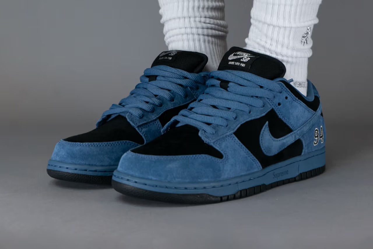 Nike SB Dunk Low Supreme "Ocean Fog"