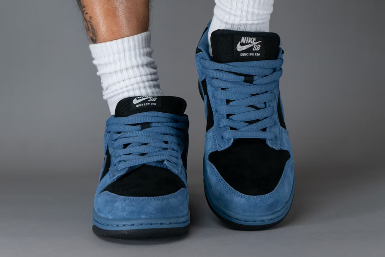 Nike SB Dunk Low Supreme "Ocean Fog"