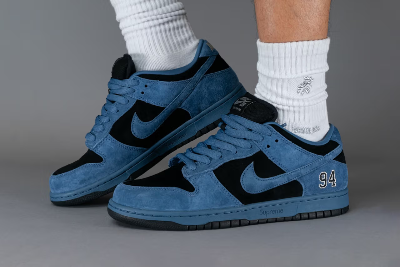 Nike SB Dunk Low Supreme "Ocean Fog"
