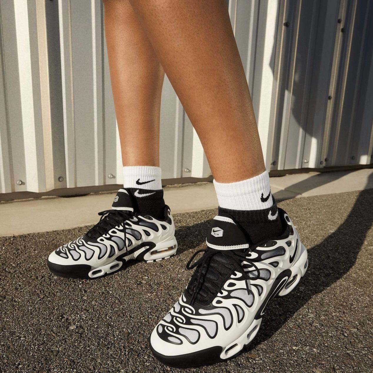 Nike Air Max Plus Drift "White/Black"