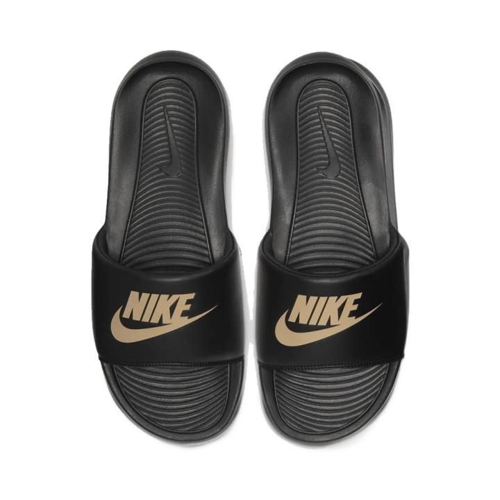 Nike Claquette Victori One Black Metallic Gold/Black
