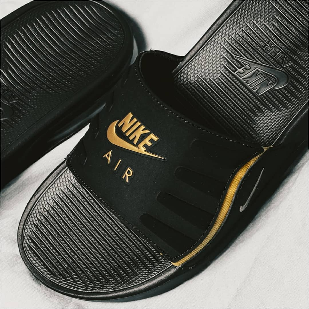 Nike Air Max Claquette Camden Noir Or