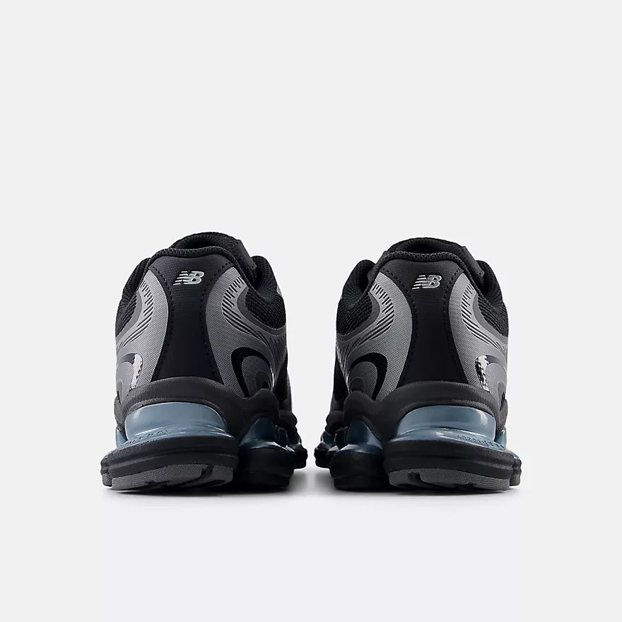 New Balance Abzorb 2000 Black avec Dark Silver Metallic et Light Chrome Blue