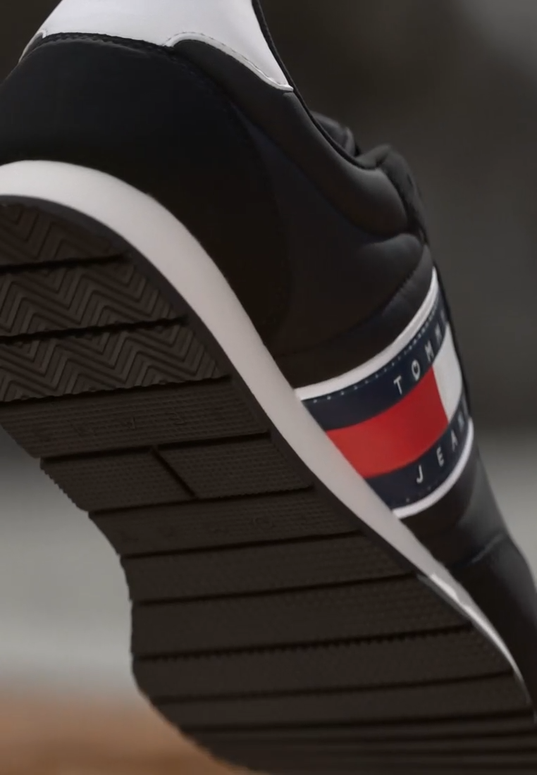 TJM RUNNER CASUAL ES homme Noir